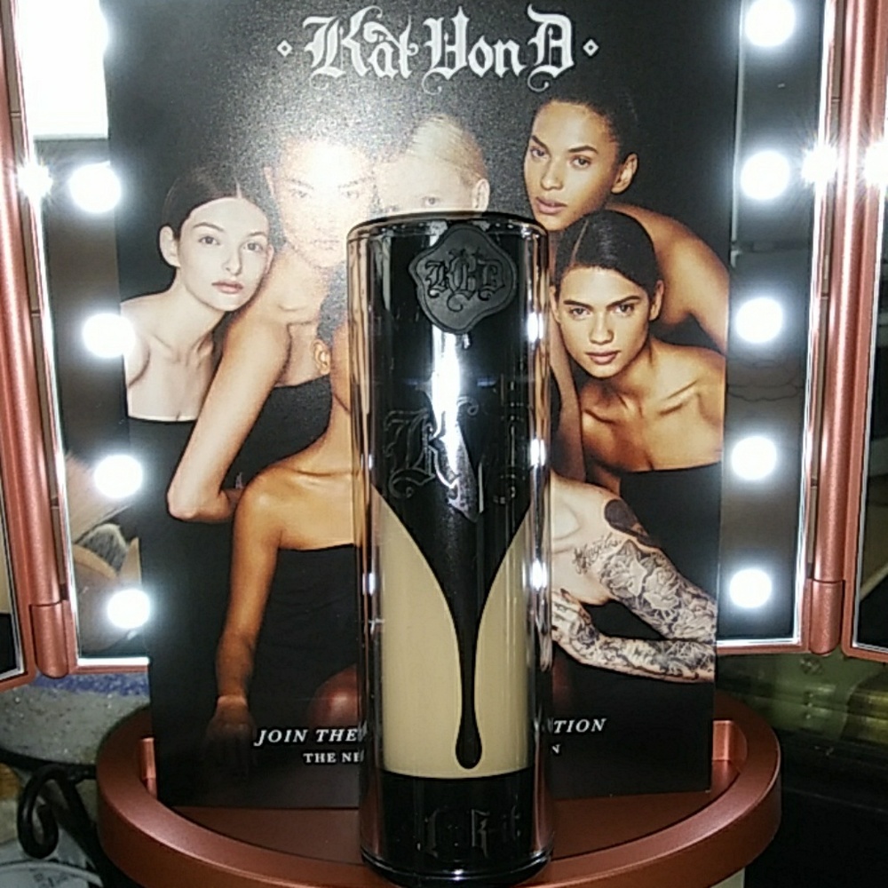 kat Von D Lock-it Foundation Light 43 Warm